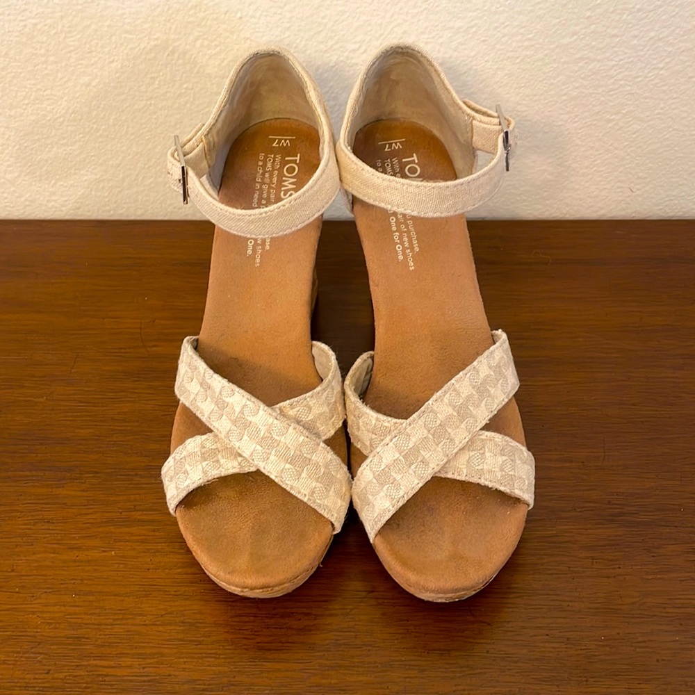 TOMS Ivory Cream Light Tan Wedge Sandals